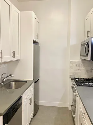 Rented by Compass | media 7