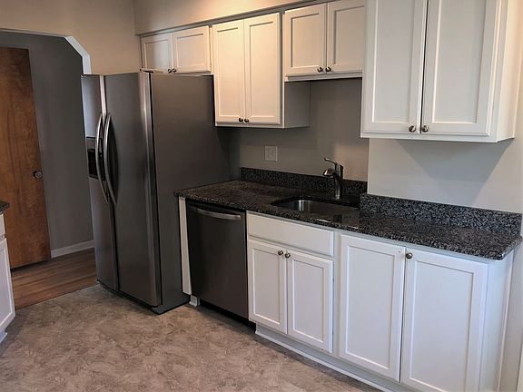 4th image of 3070 Sylvan Dr