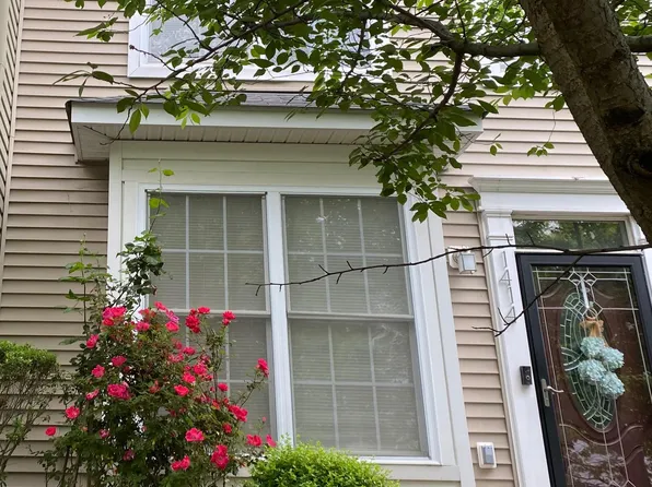 1414 Shippen Ln SE, Washington, DC 20020