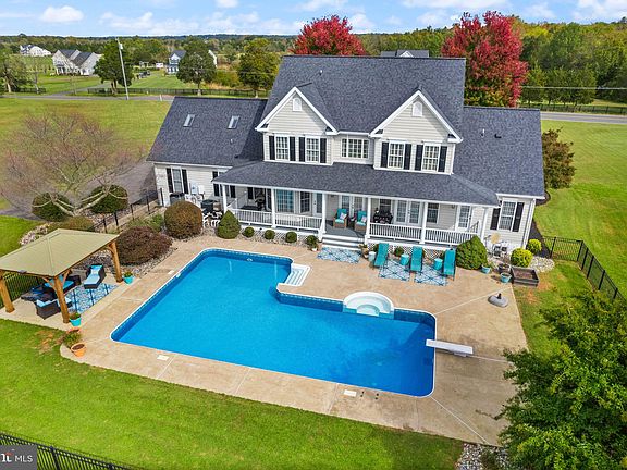 2nd image of 13550 Fleetwood Dr