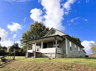 701 7th St, Bedford, IN 47421