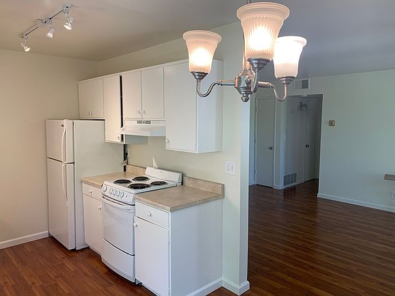 2nd image of 3525 Farm Hill Blvd #2