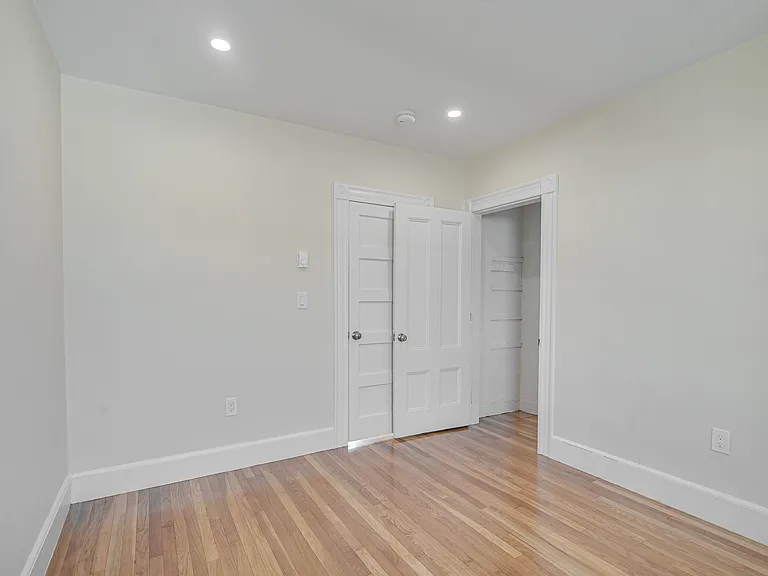 11 Willow Ave #2 — Photo 10