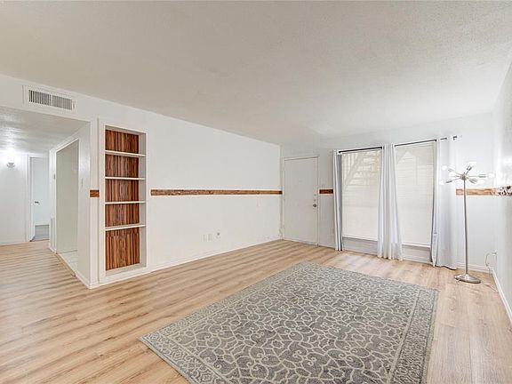 2nd image of 5625 Antoine Dr #1403