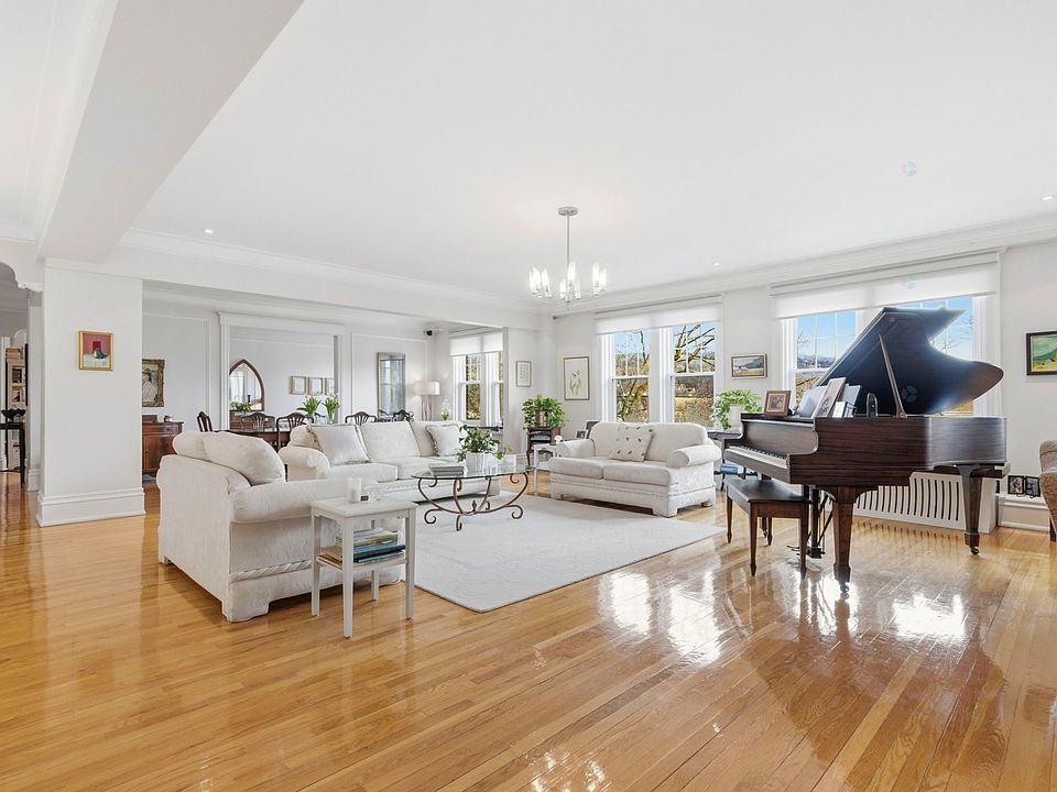 1st image of 376 Avenue Redfern #30-31
