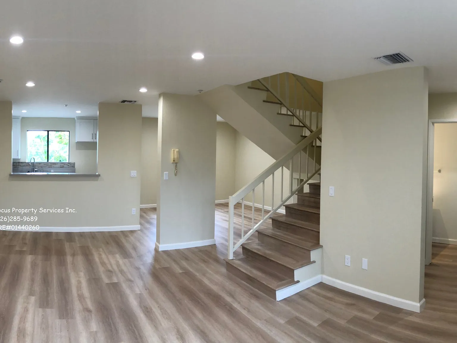 3 bed, 2.5 bath, 1400 sqft, $3,450 — Photo 3