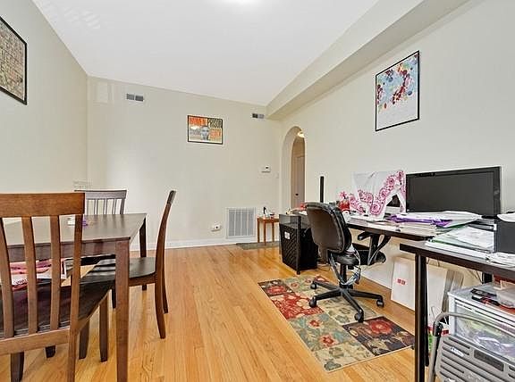 3rd image of 7434 N Oakley Ave APT 3B