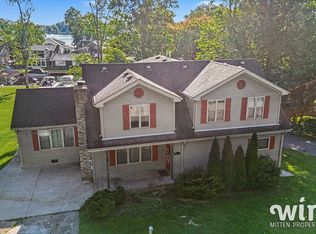 4971 Shoreview Dr, Coloma, MI 49038