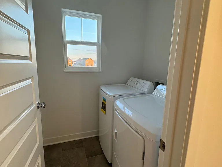 15370 Farrington Way — Photo 16