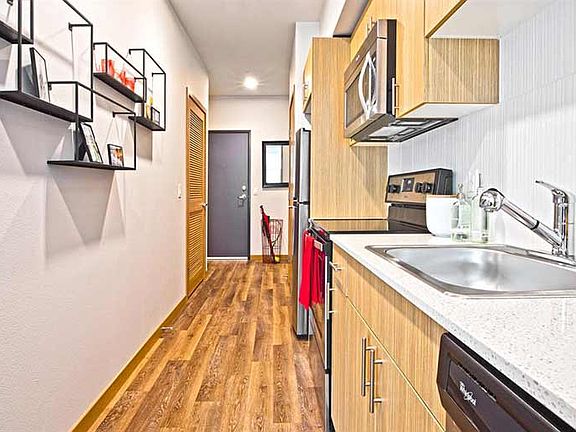 3rd image of 8280 164th Ave NE Unit 228