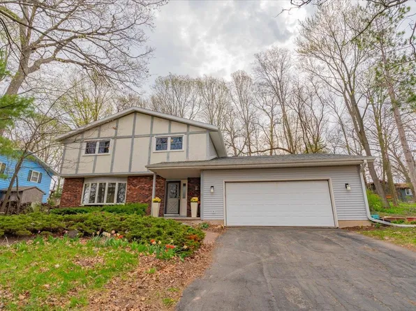5115 N Autumn Ln, Mc Farland, WI 53558