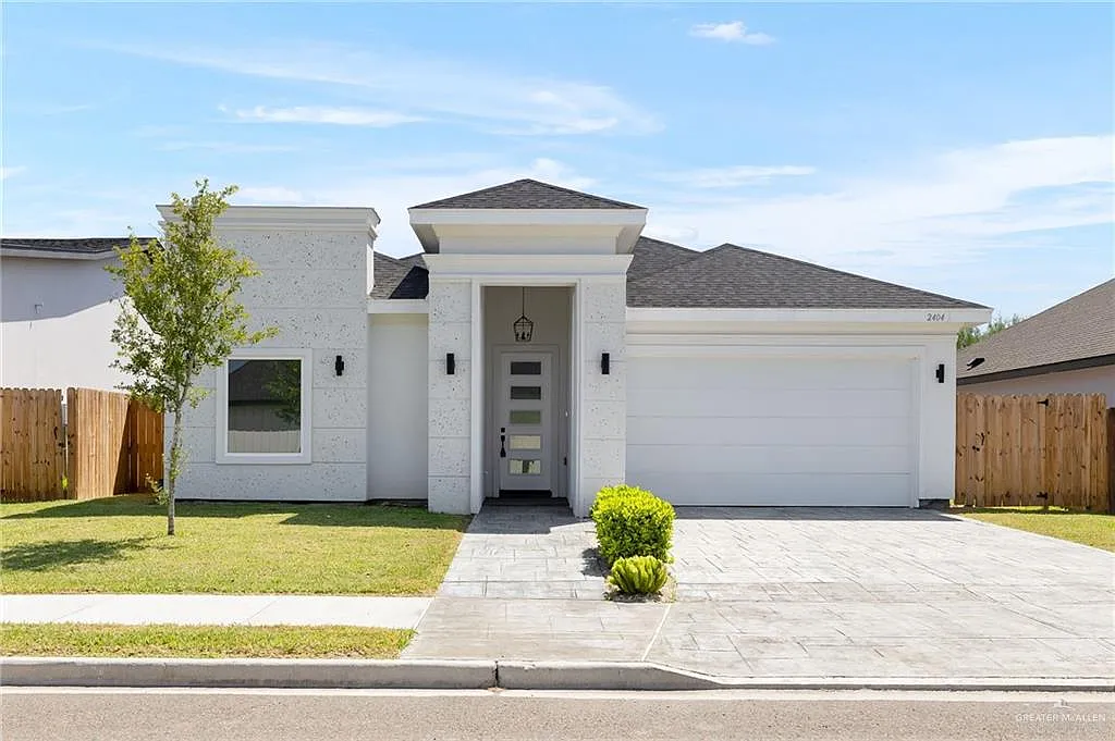 3 bed, 2.5 bath, 1701 sqft, $2,500 — Photo 3