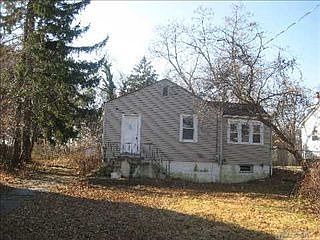 2nd image of 15 Jefferson Ave