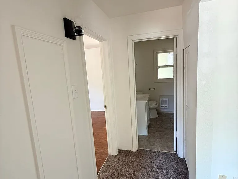 1399 Maclay Dr — Photo 17