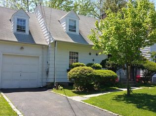 404 Sherwood Rd, Union, NJ 07083