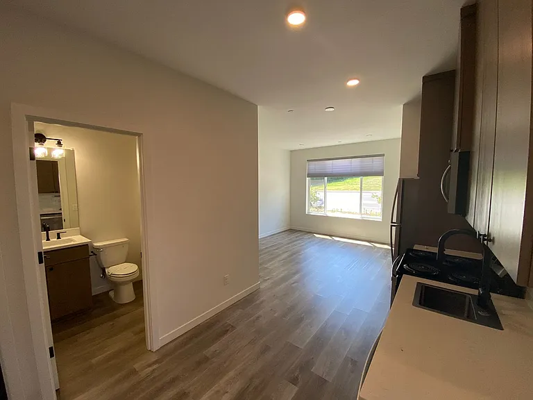 5571 NE Killingsworth St #B — Photo 4