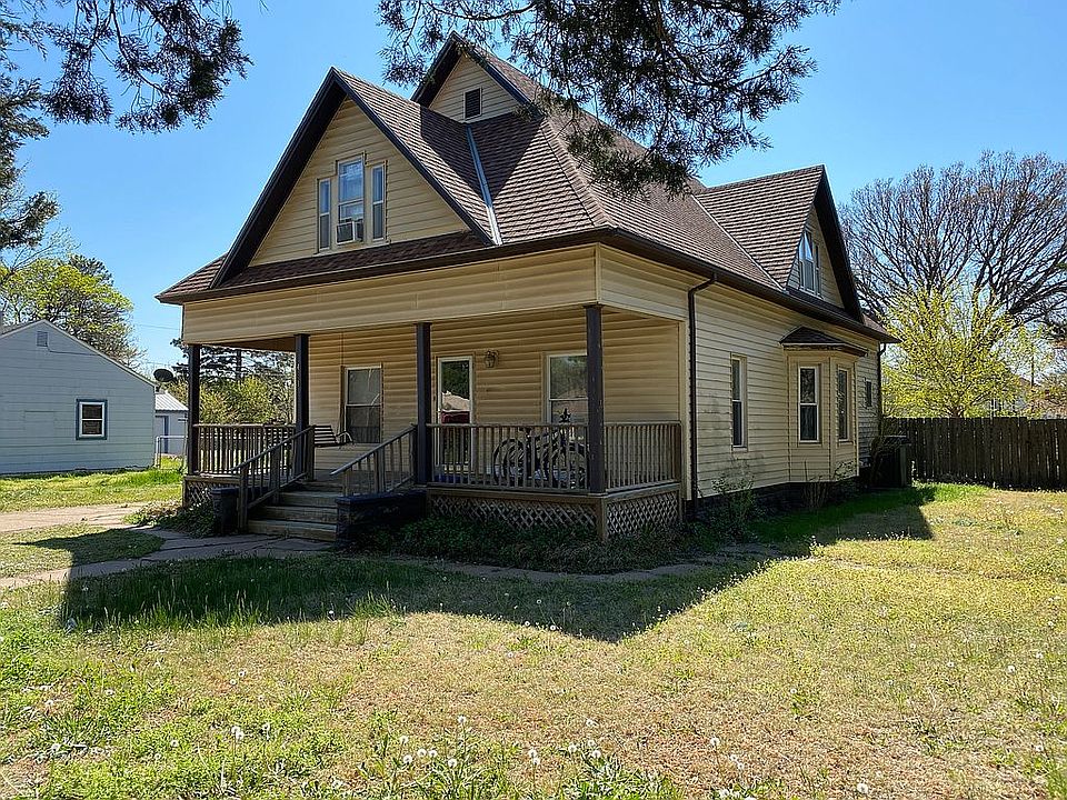 403 S 8th St, Kiowa, KS 67070 Zillow