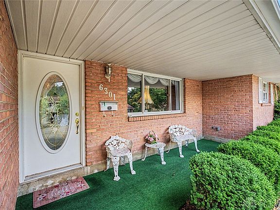 3rd image of 6301 Blossom Park Dr