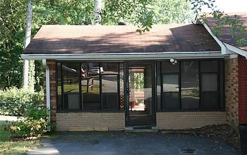 Sunroom/2nd Den