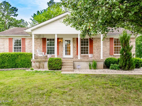 561 River Oaks Dr, Shepherdsville, KY 40165