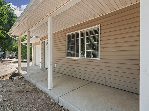 4th image of 306 Ash Ct