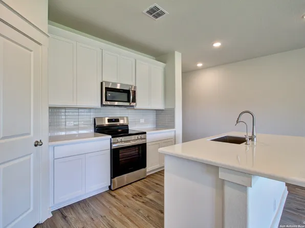 3559 Starbright Drive, New Braunfels, TX 78130