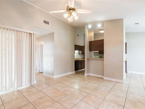 5th image of 2528 Red River St