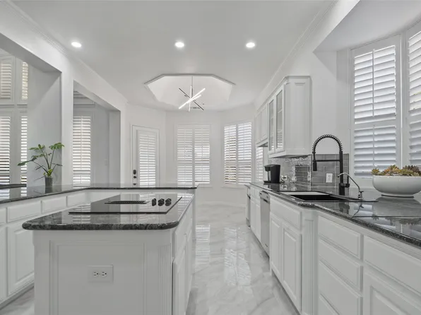 5704 Eaglebend Dr, Richardson, TX 75082