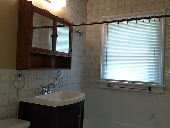 4th image of 6035 Walrond Ave