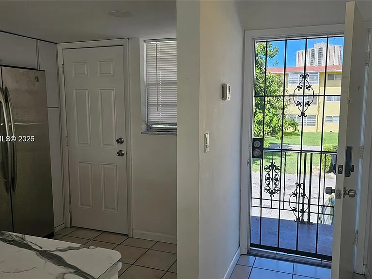 20200 NE 29th Ct #N213 — Photo 4