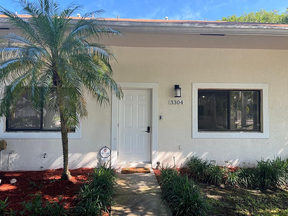 1st image of 3304 NW 101st Ave