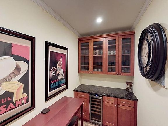 4th image of 531 E Lincoln Ave APT 7Q