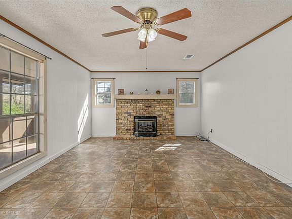 2nd image of 203 Thomas Rd