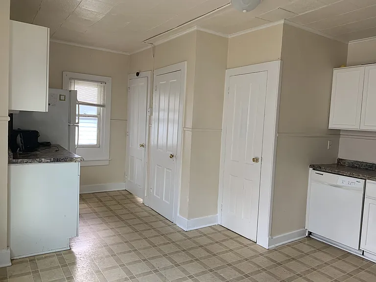 1009 Broad St #L — Photo 4
