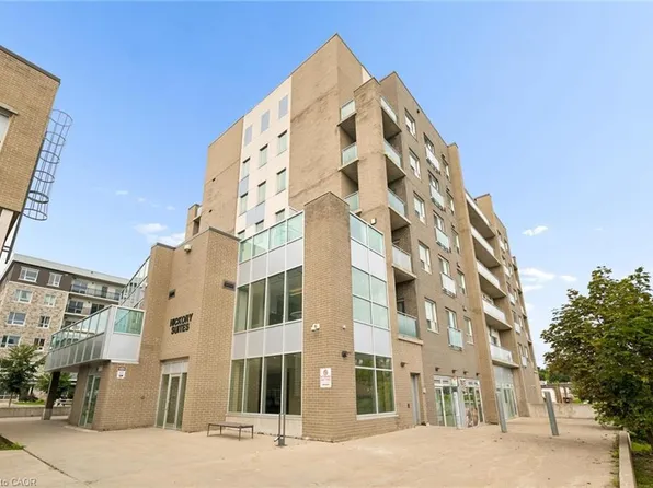 62 Balsam St #H204, Waterloo, ON N2L 3H2