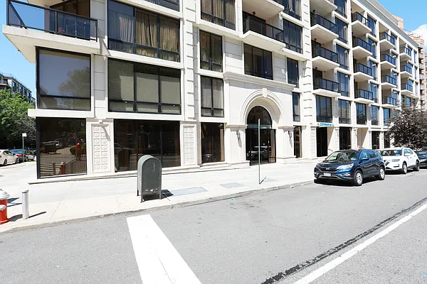 Rented by R New York | media 1