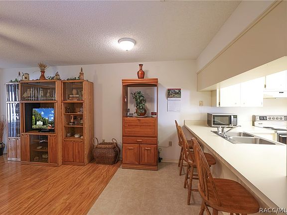 5th image of 656 W Wild Pine Cir