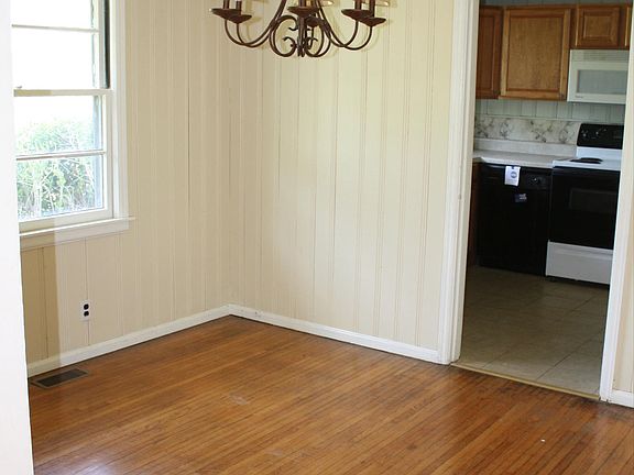 4th image of 5714 NE Jacksboro Pike