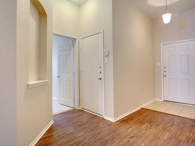 1305 Mountain Peak Dr — Photo 6