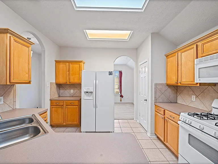 6423 Bonnie Chase Ln — Photo 12