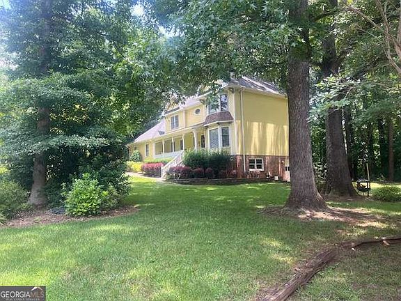 4th image of 2638 Colony Cir