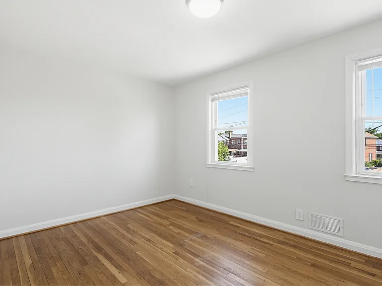 7536 Westfield Rd — Photo 15