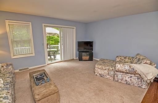 5th image of 29 Laurelwood Dr
