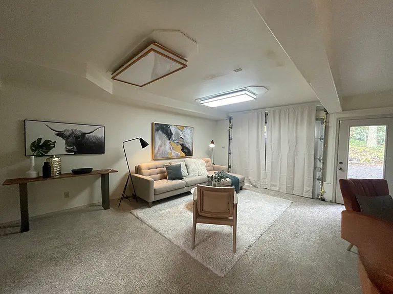 122nd Pl NE — Photo 2