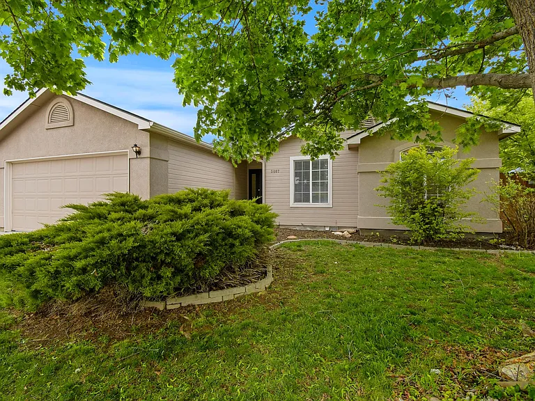 3007 Manchester Dr — Photo 28