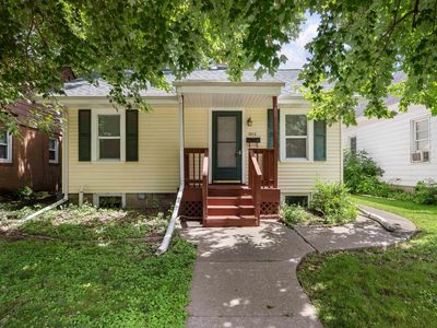 1912 31st St #A, Moline, IL, 61265