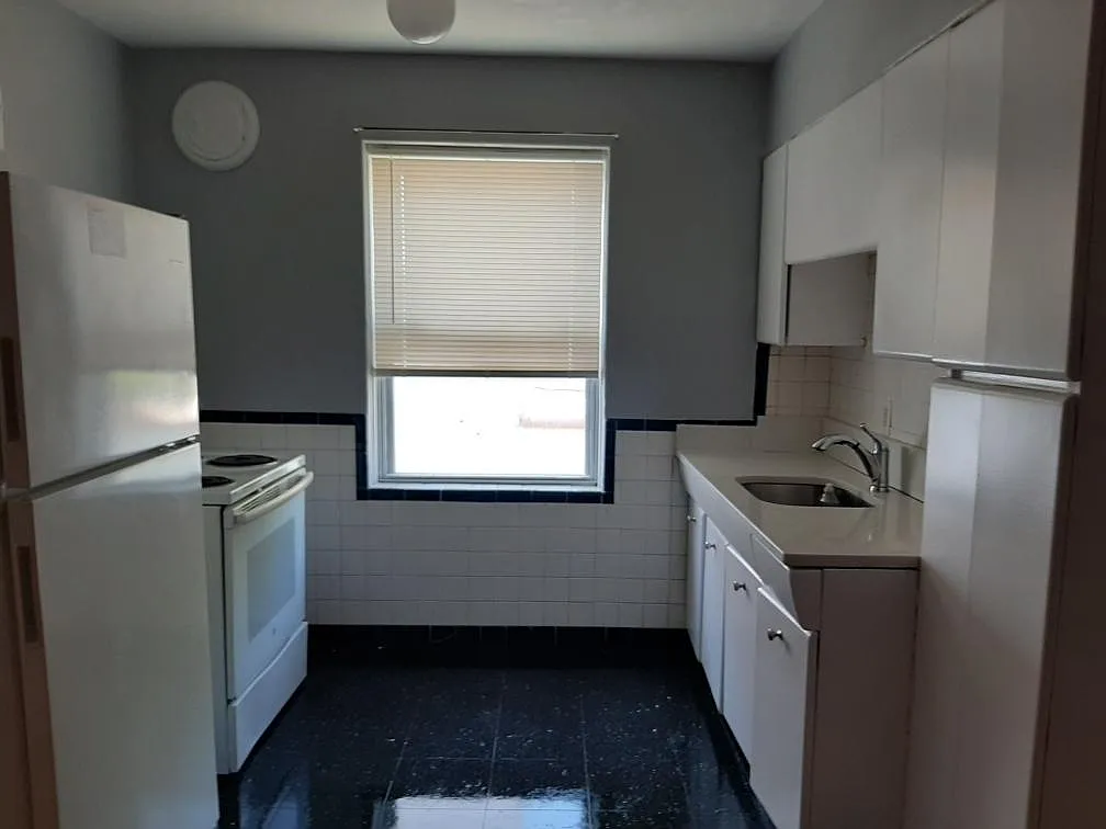 1 bed, 750 sqft, $700 — Photo 4