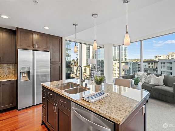 5th image of 10650 NE 9th Pl Unit 924
