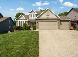 2524 SW 10th Ter, Lees Summit, MO 64081