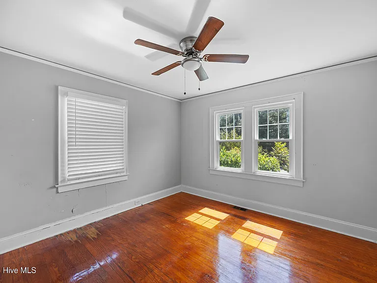 2137 Jackson St — Photo 23